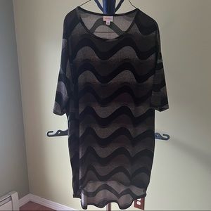 LuLaRoe Irma Tunic